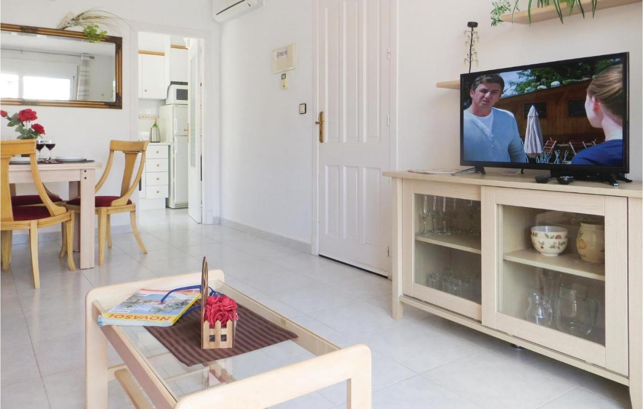 Amazing Apartment In Torrevieja With Kitchen Extérieur photo